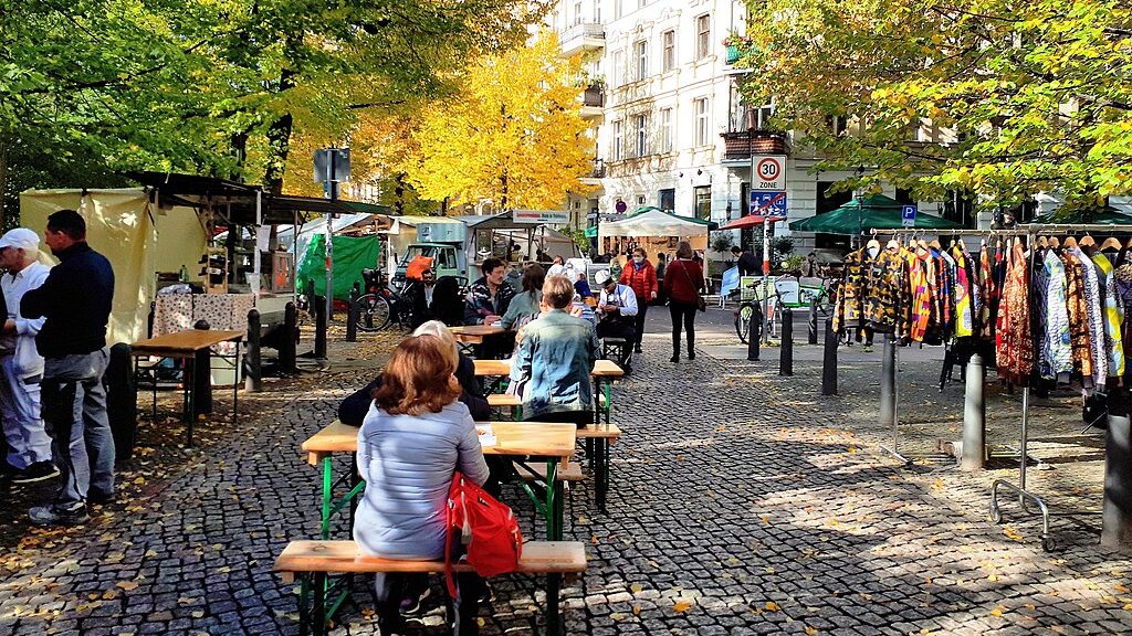 Einkaufen & Versorgung: Von Biomarkt bis Discounters